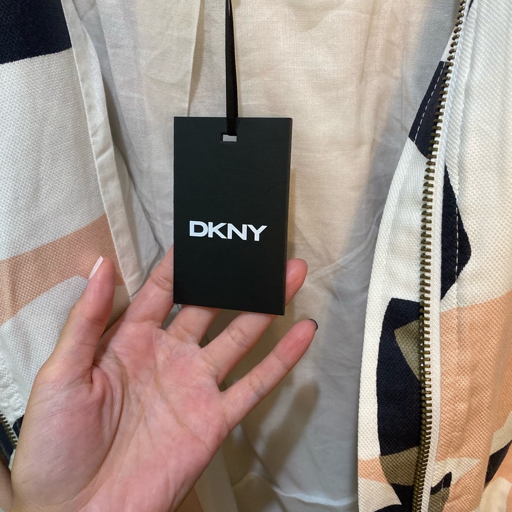 NEW DKNY thin jacket - Picture 5 of 7